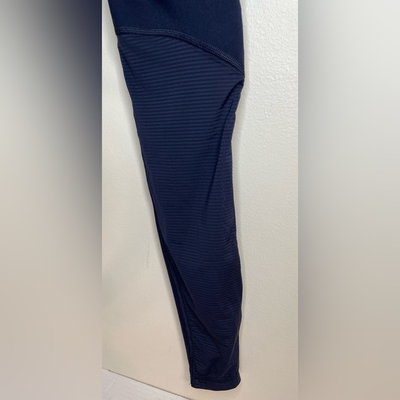 Victoria’s Secret Knockout Leggings Tight Navy - Picture 8 of 8